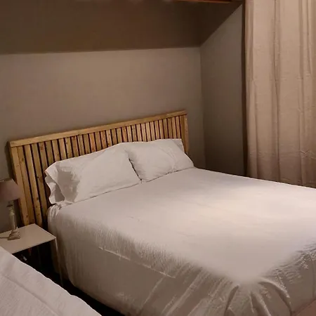 Les Coqs De Mirebois ,maison De Campagne De 200 M2 Pour 10 Personnes Bas-Mollard