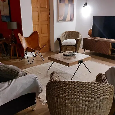 Holiday home Les Coqs De Mirebois ,maison De Campagne De 200 M2 Pour 10 Personnes Bas-Mollard